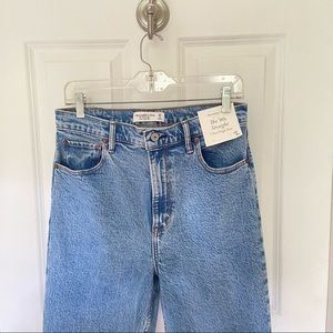 Abercrombie & Fitch 90’s Straight Ultra High Rise Jeans